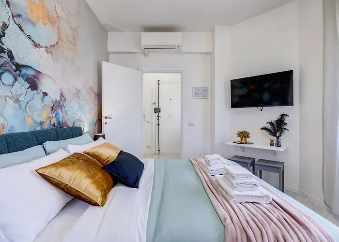 Bdc - Nest! Small But Cozy